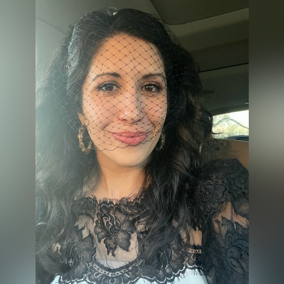 Meet Your Posher - Picture 1 of 1